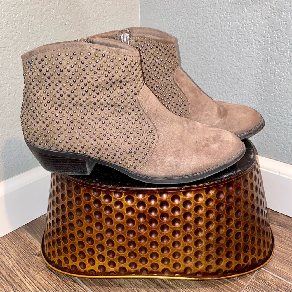 Mossimo ankle boots size 7